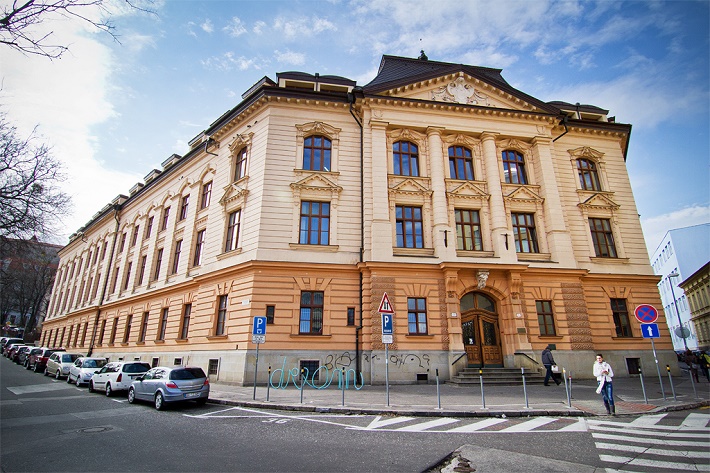 Вища школа виконавських мистецтв у Братиславі